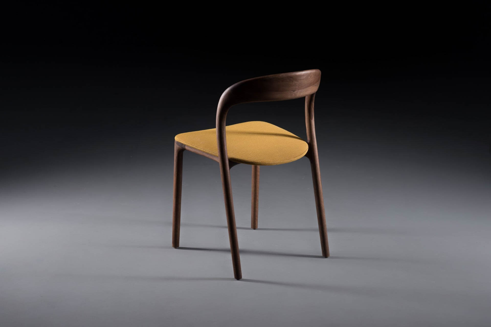 neva-light-stuhl-artisan-senf-stoffsitz