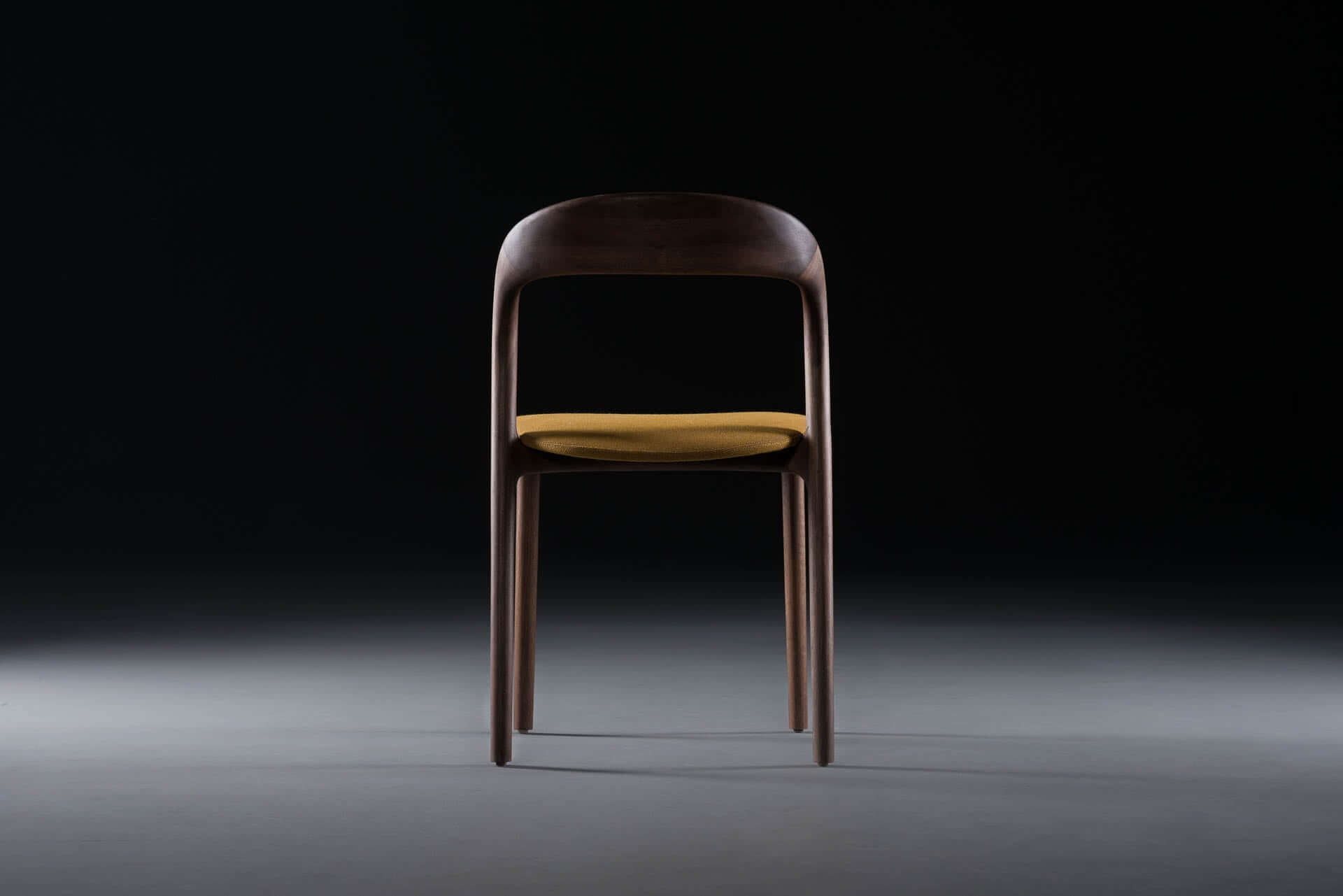 neva-light-stuhl-nussbaum-artisan