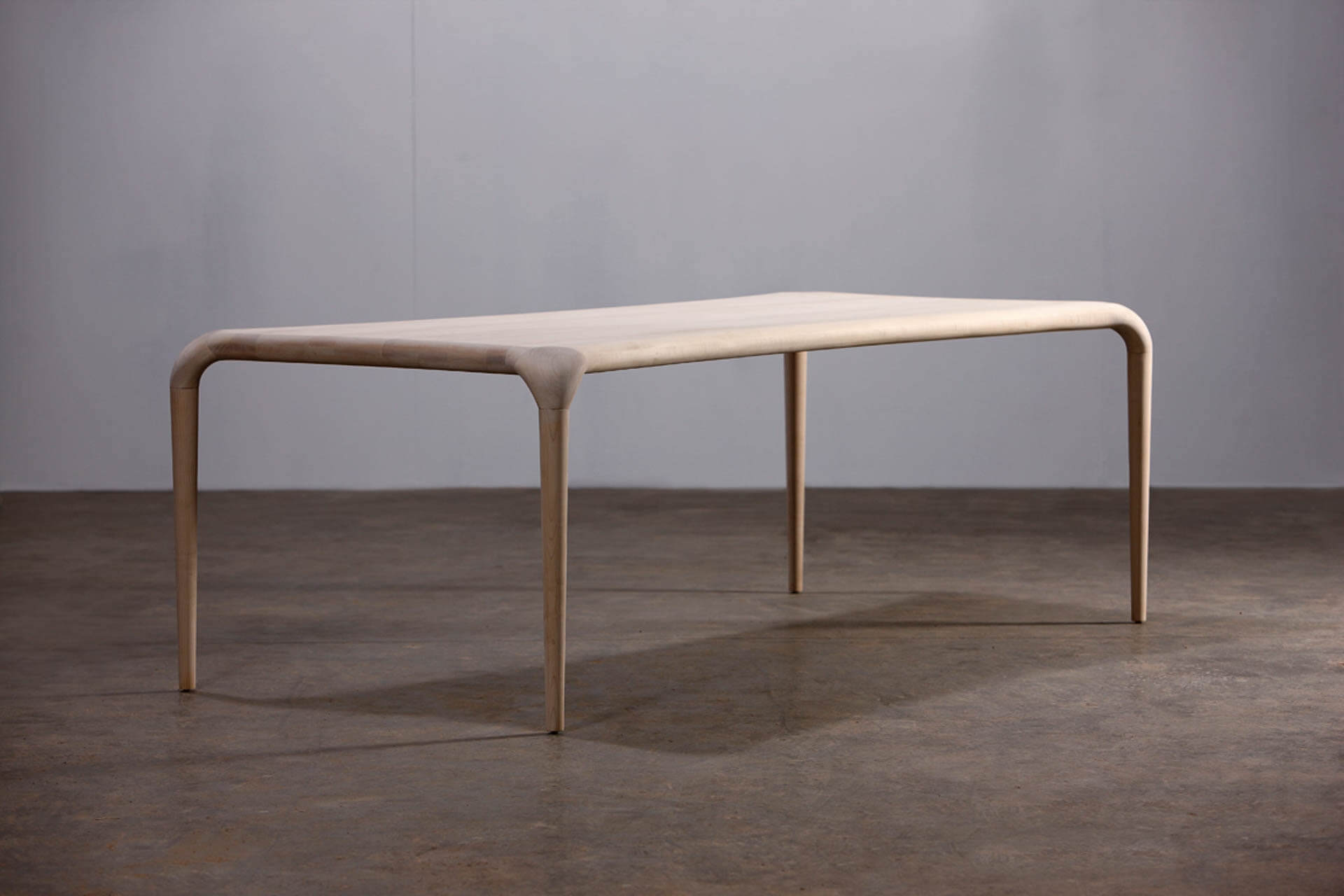 castula-tisch-artisan-ahorn