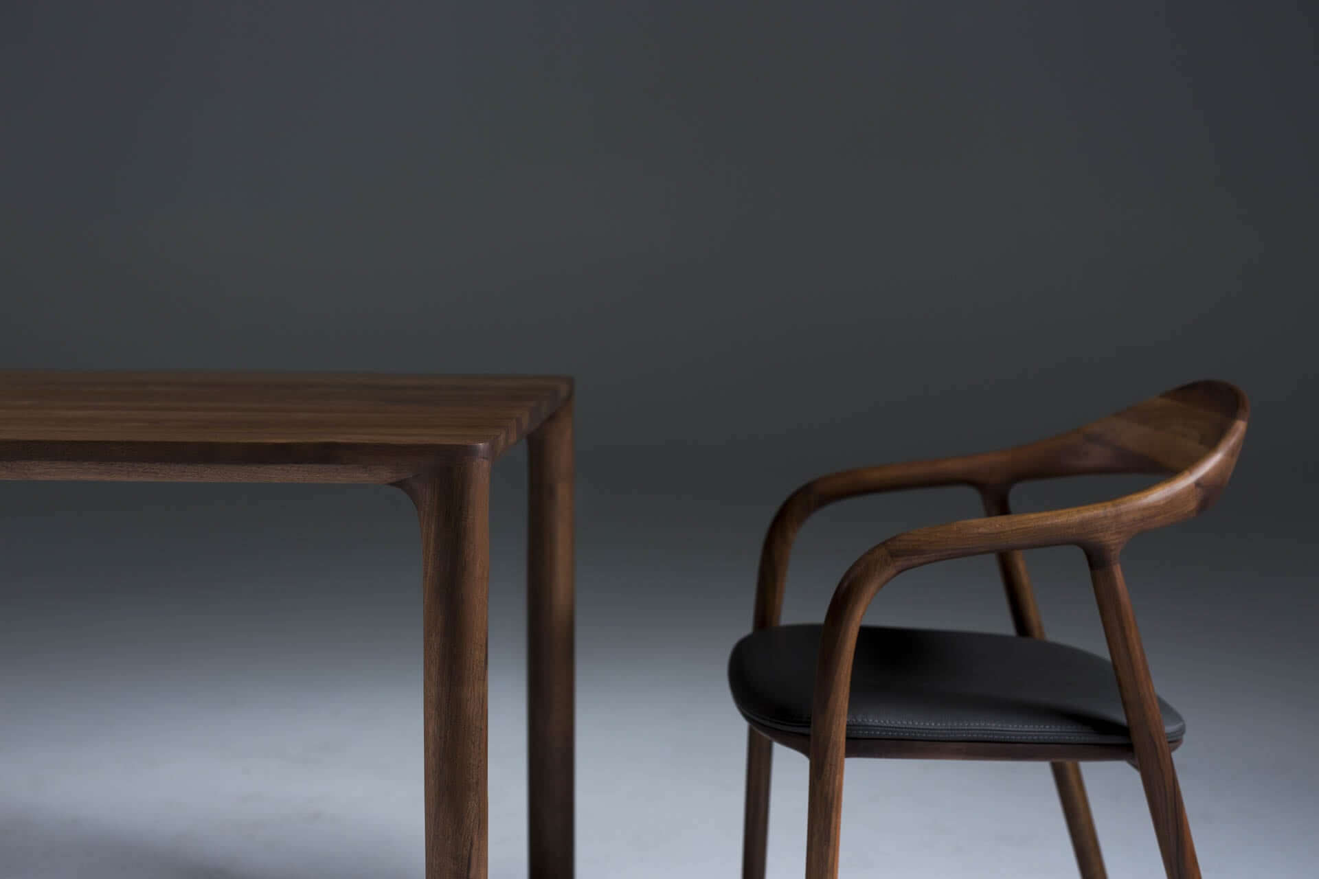 jean-tisch-neva-stuhl-artisan