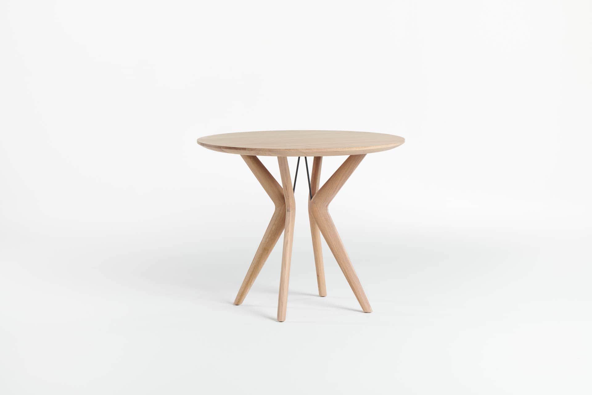 lakri-rund-eichetisch-artisan