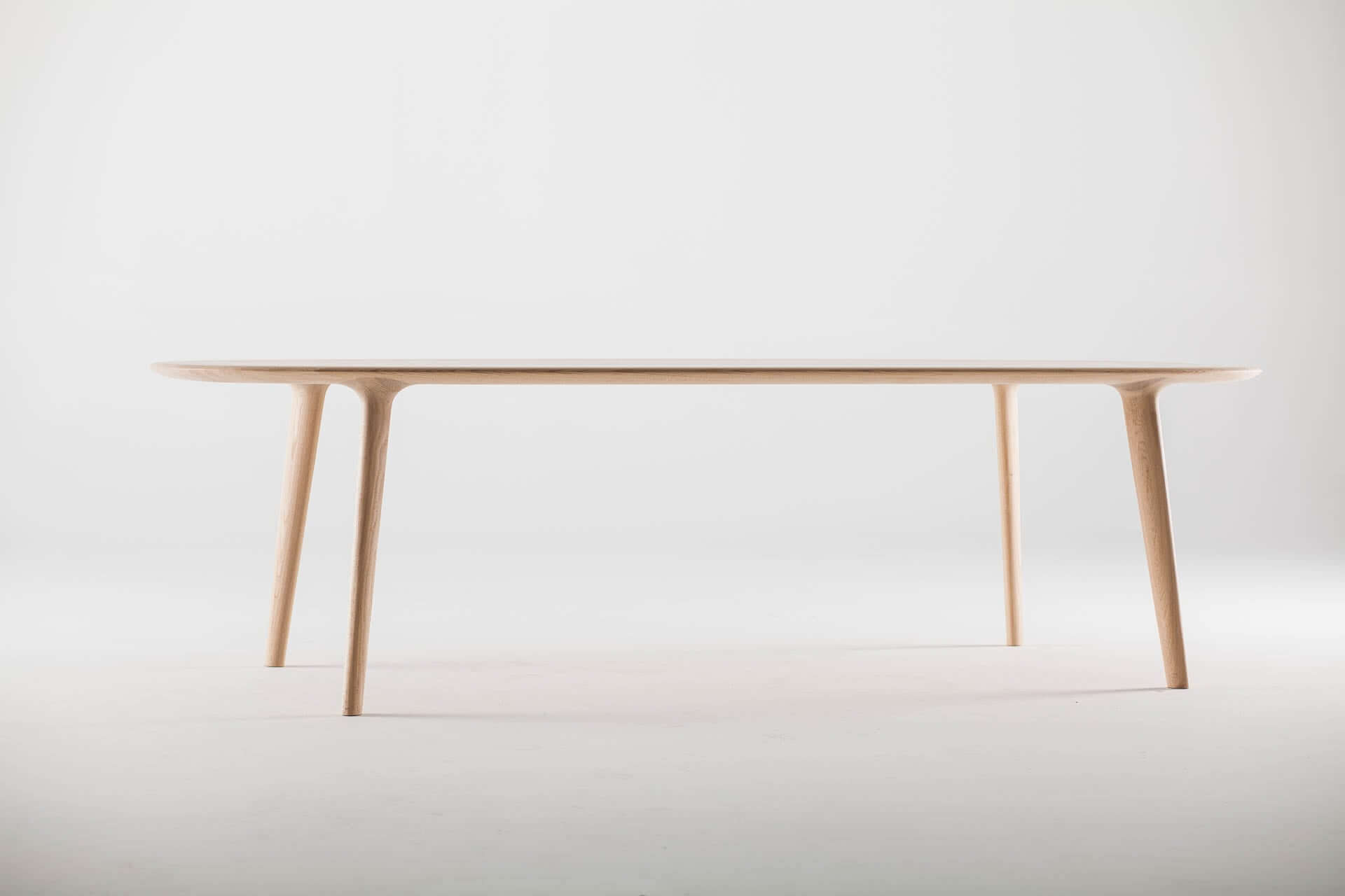 luc-oval-tisch-artisan-eiche-weiss-geoelt