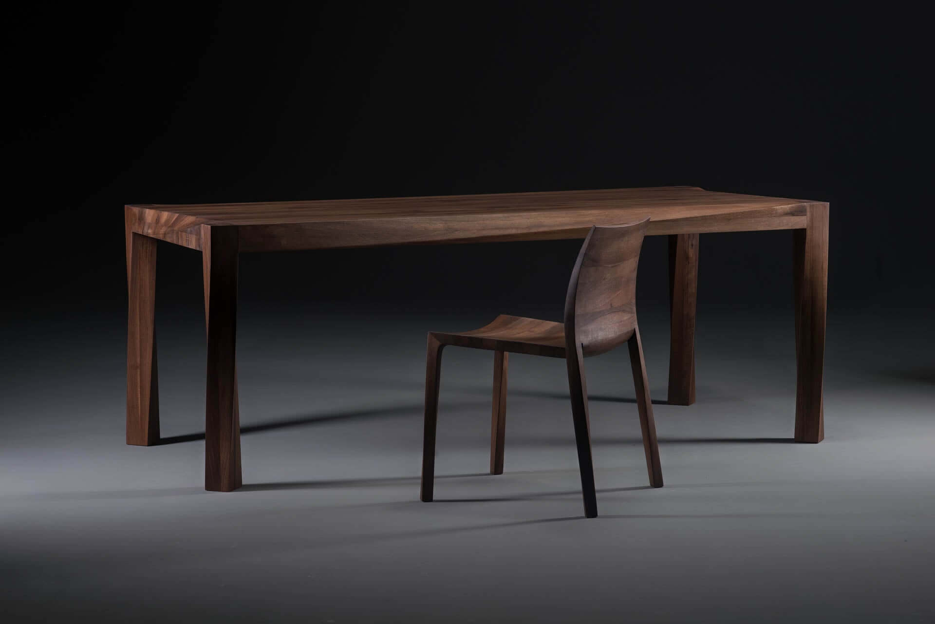 torsio-tisch-ausergewoehnlich-artisan