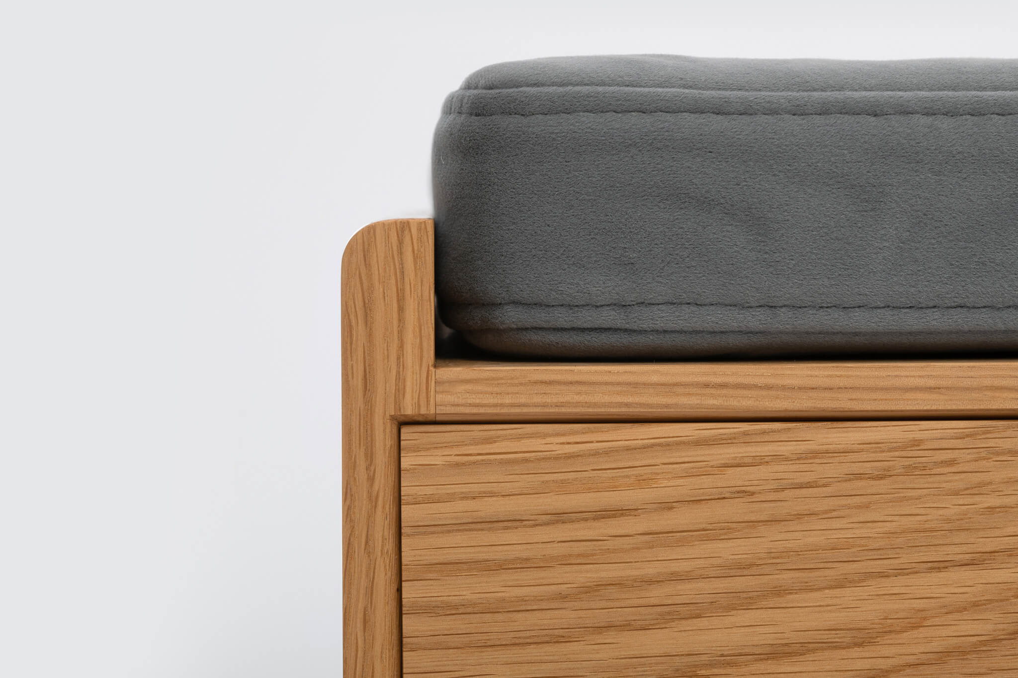 ba-designermoebel-mobello-garderobenbank-massivholz