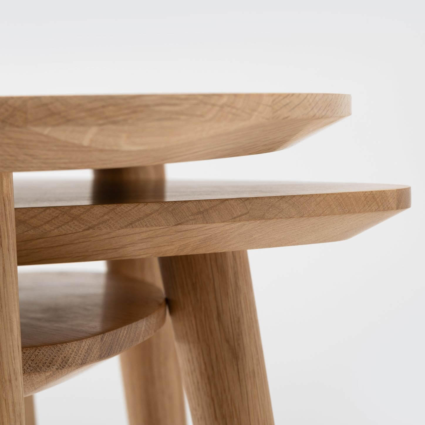 Mobello-Dreickiger-Couchtisch-stapelbar