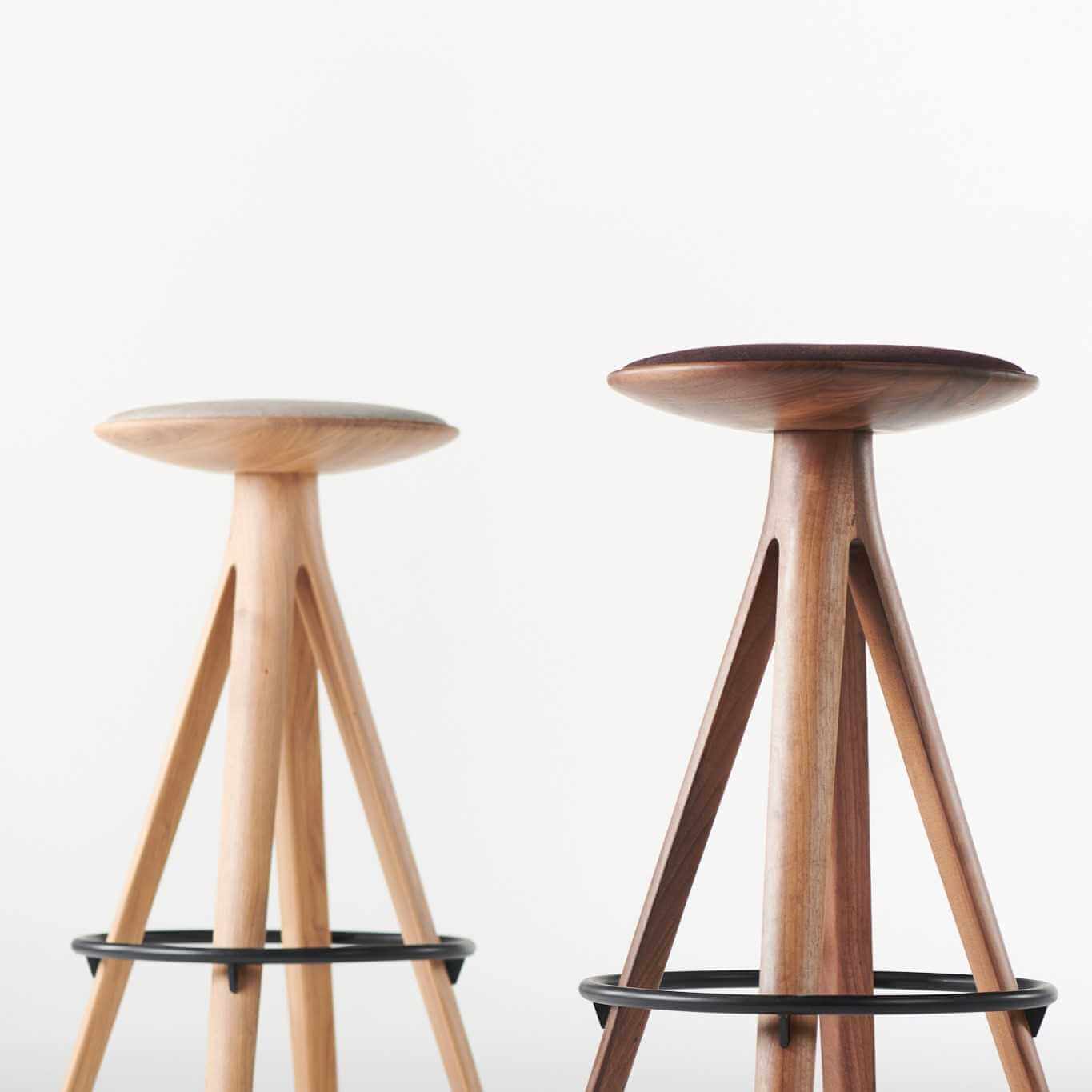 ba-designermoebel-kalota-artisan-barhocker-massivholz