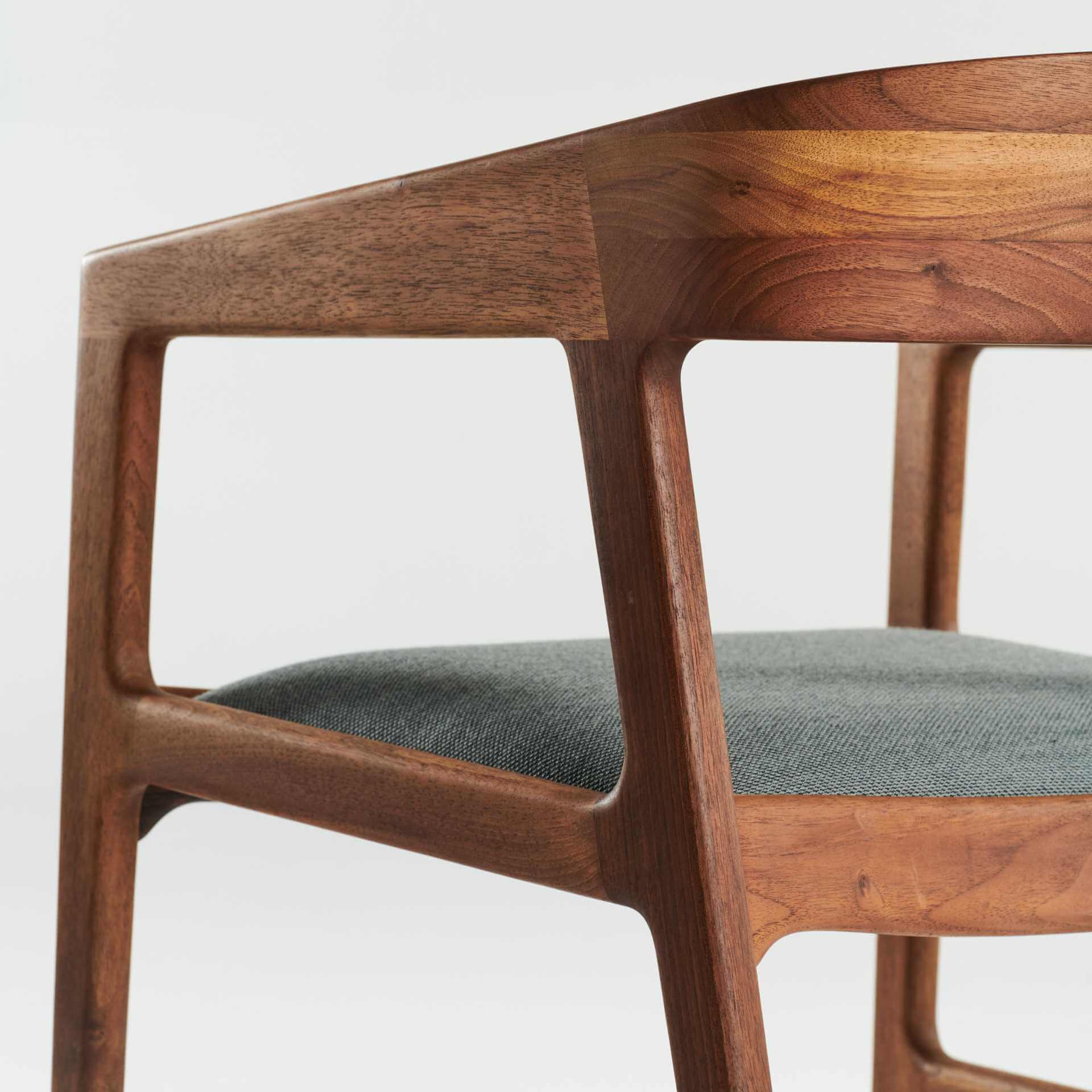 ba-designermoebel-tesa-artisan-stuhl-polsterkissen