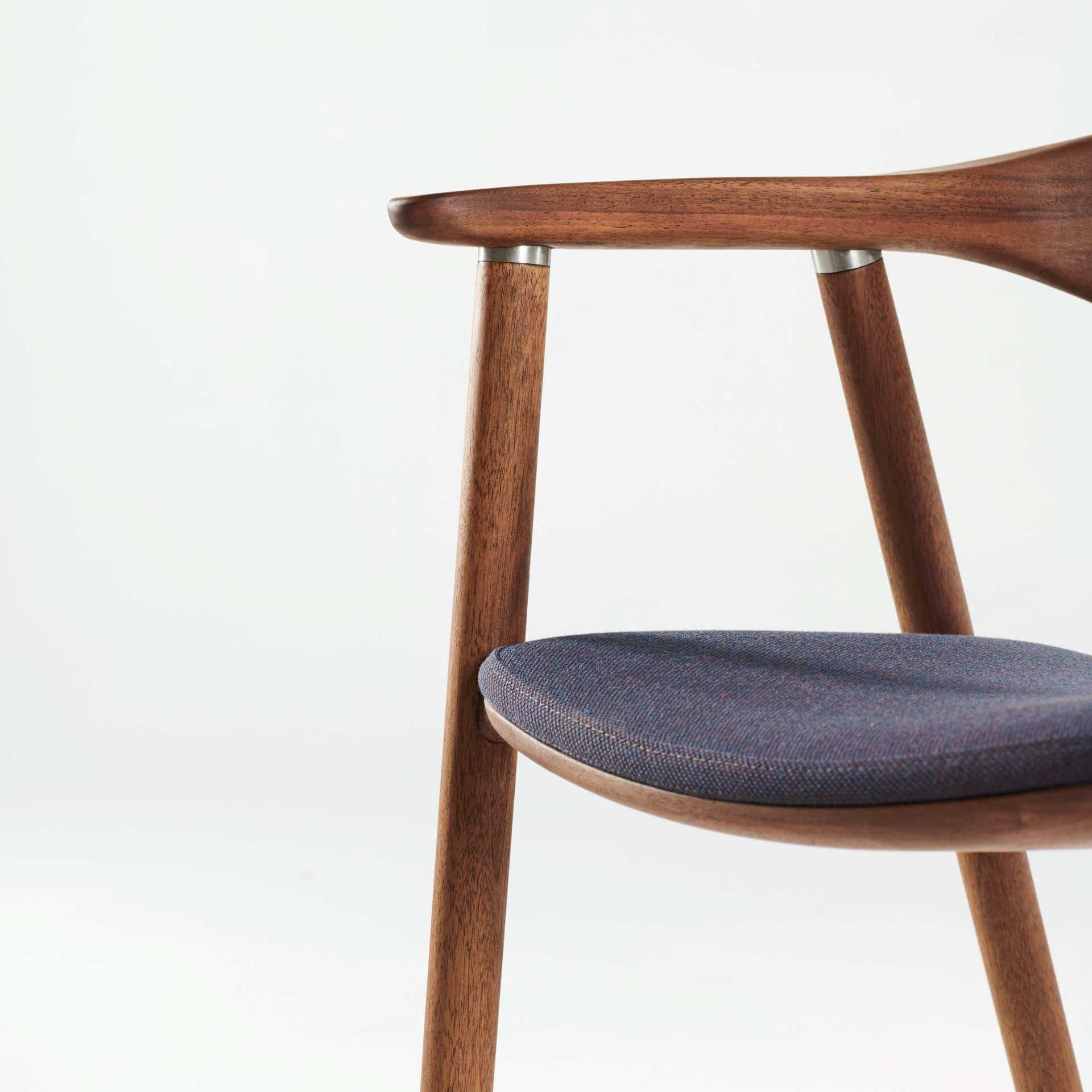 ba-designermoebel-artisan-muenchen-naru-stuhl-polster