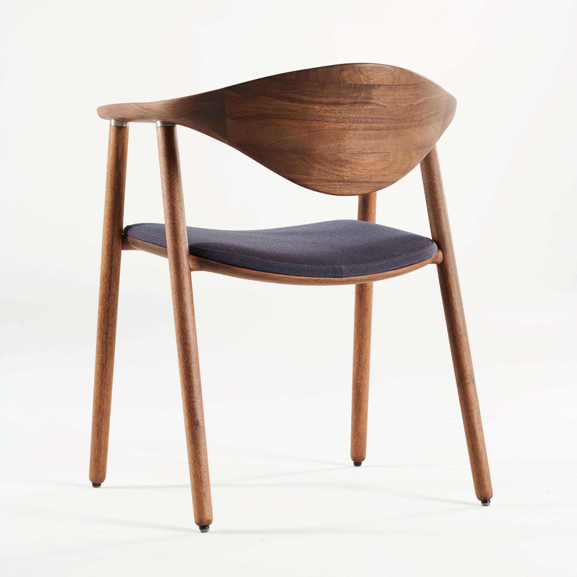 ba-designermoebel-artisan-muenchen-naru-stuhl-stoffpolster